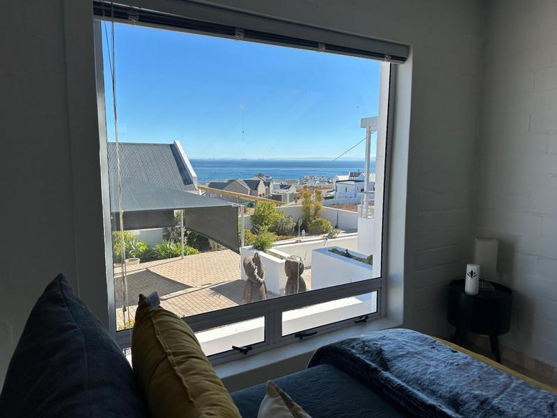 4 Bedroom Property for Sale in Da Gama Bay Western Cape